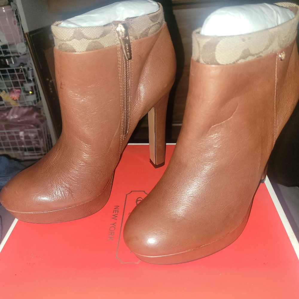Coach Safari Leather/12CM Women's Booties 7M / NEVER WORN